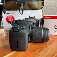 Canon EOS 700D Spiegelreflexkamera