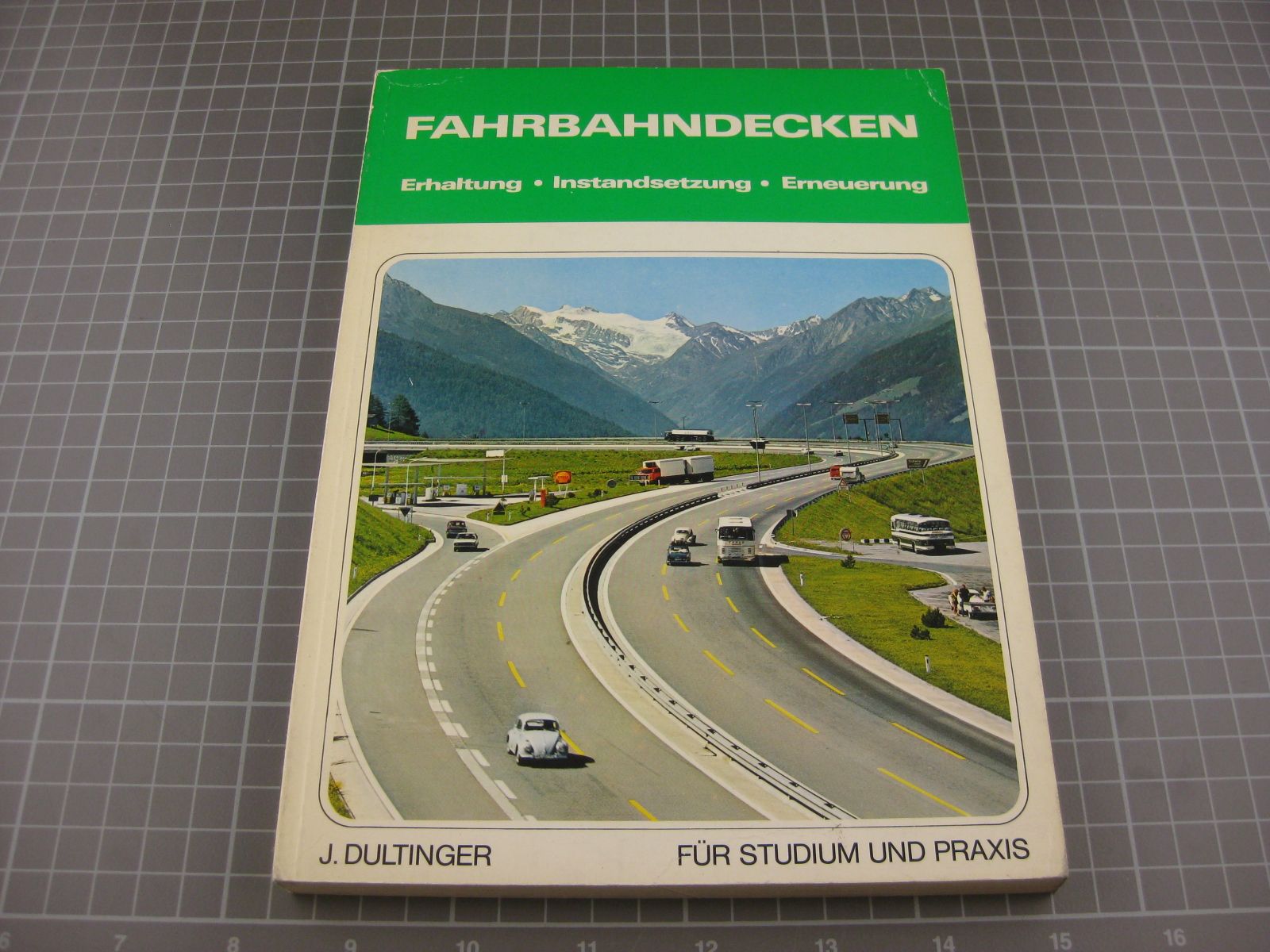 Libri: Fahrbahndecken – Usato da Malters venduto da Marosko