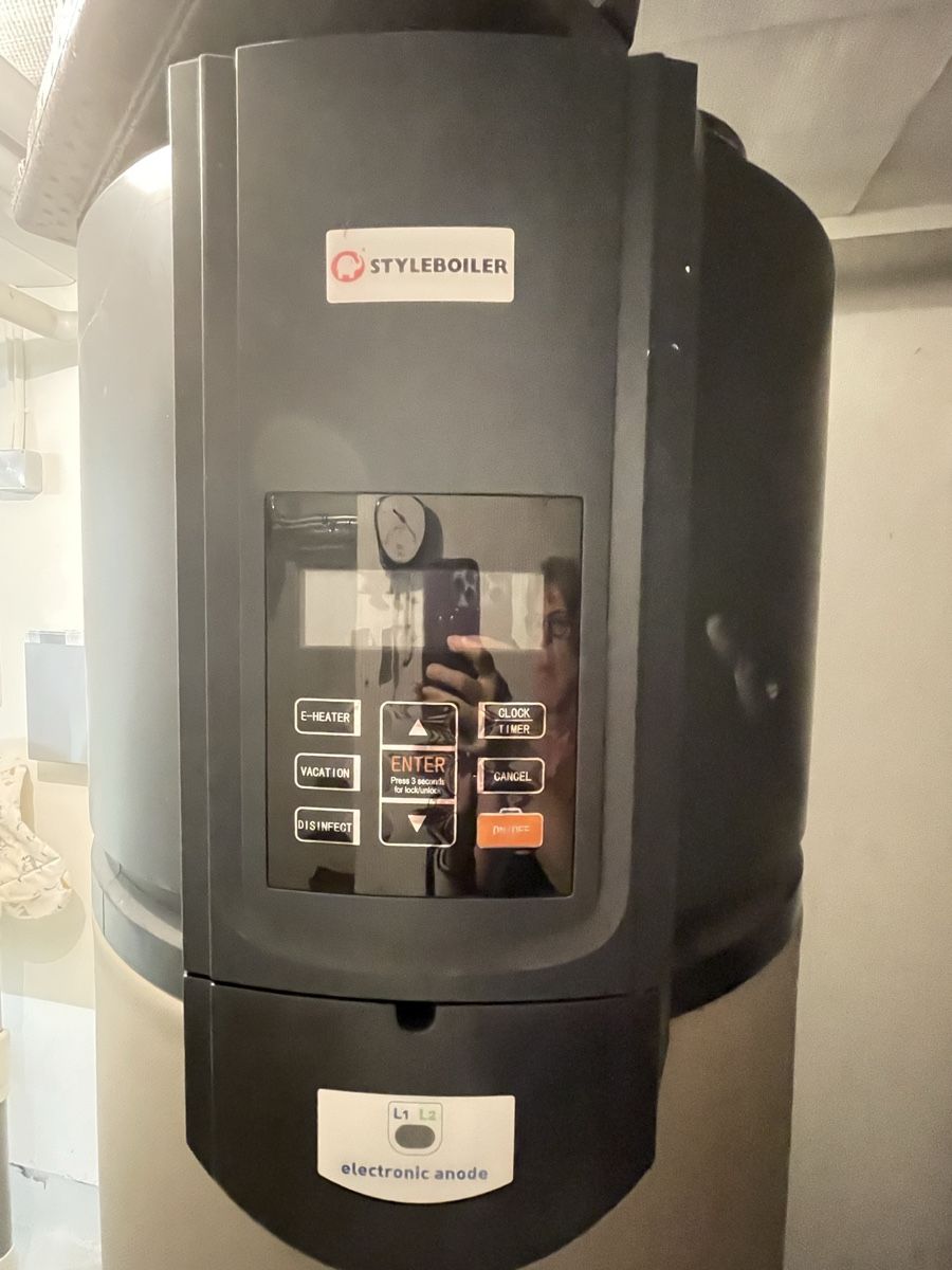 Sanitari: Wärmepumpenboiler 250 Liter – Usato da Esslingen venduto da Susari 1