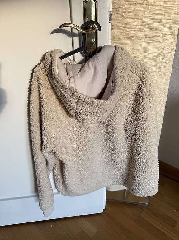 Pullover & Sweatshirts: Fila Fleece Pullover M  – Gebraucht aus Basel von momo.st 2