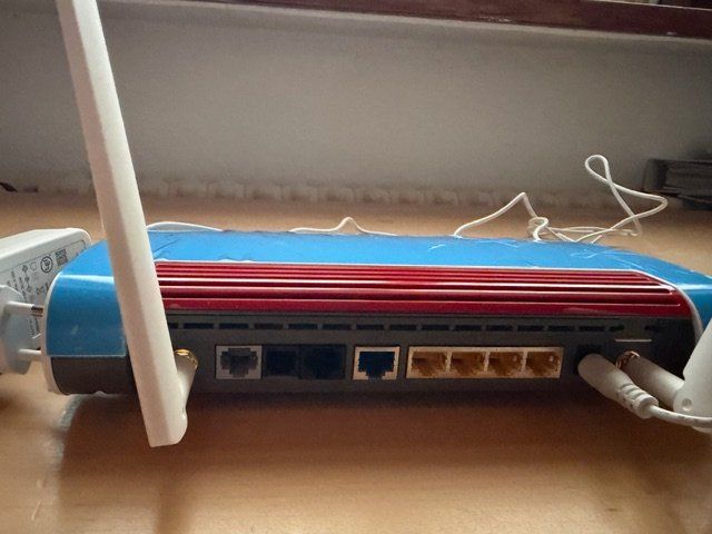 Avm Modem & Router: Fritzbox 6890LTE V2 – Nuovo (secondo la descrizione) da Reigoldswil venduto da Consu 1