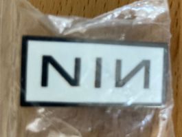 Nine Inch Nails  Pin Anstecker Punk Metal Rock Band 2