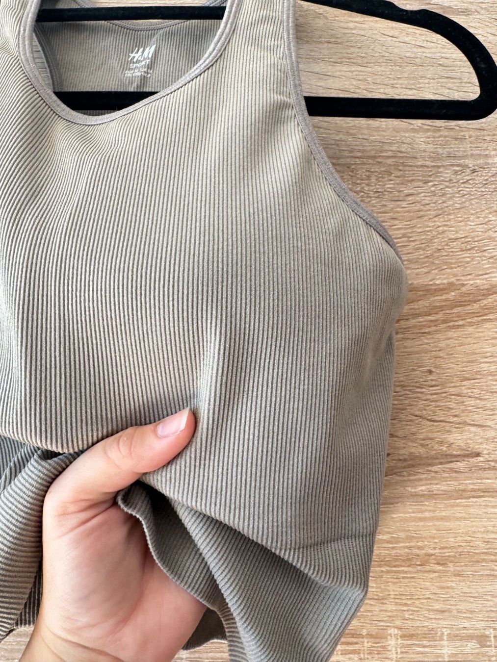 H&M Top: Brassière sport grise – Nuovo (secondo la descrizione) da Montreux venduto da Izapeche811 2