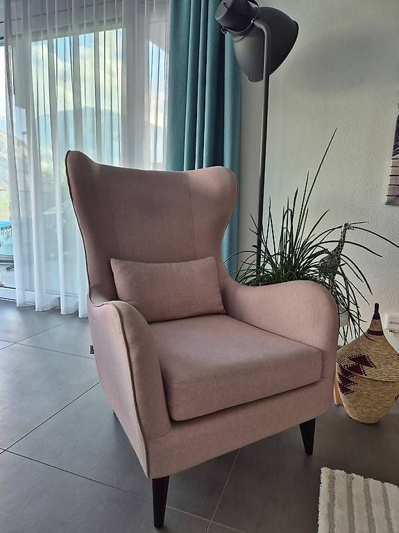 Poltrone: Fauteuil à oreilles – Usato da Corin-de-la-Crête venduto da Ejoeli 3