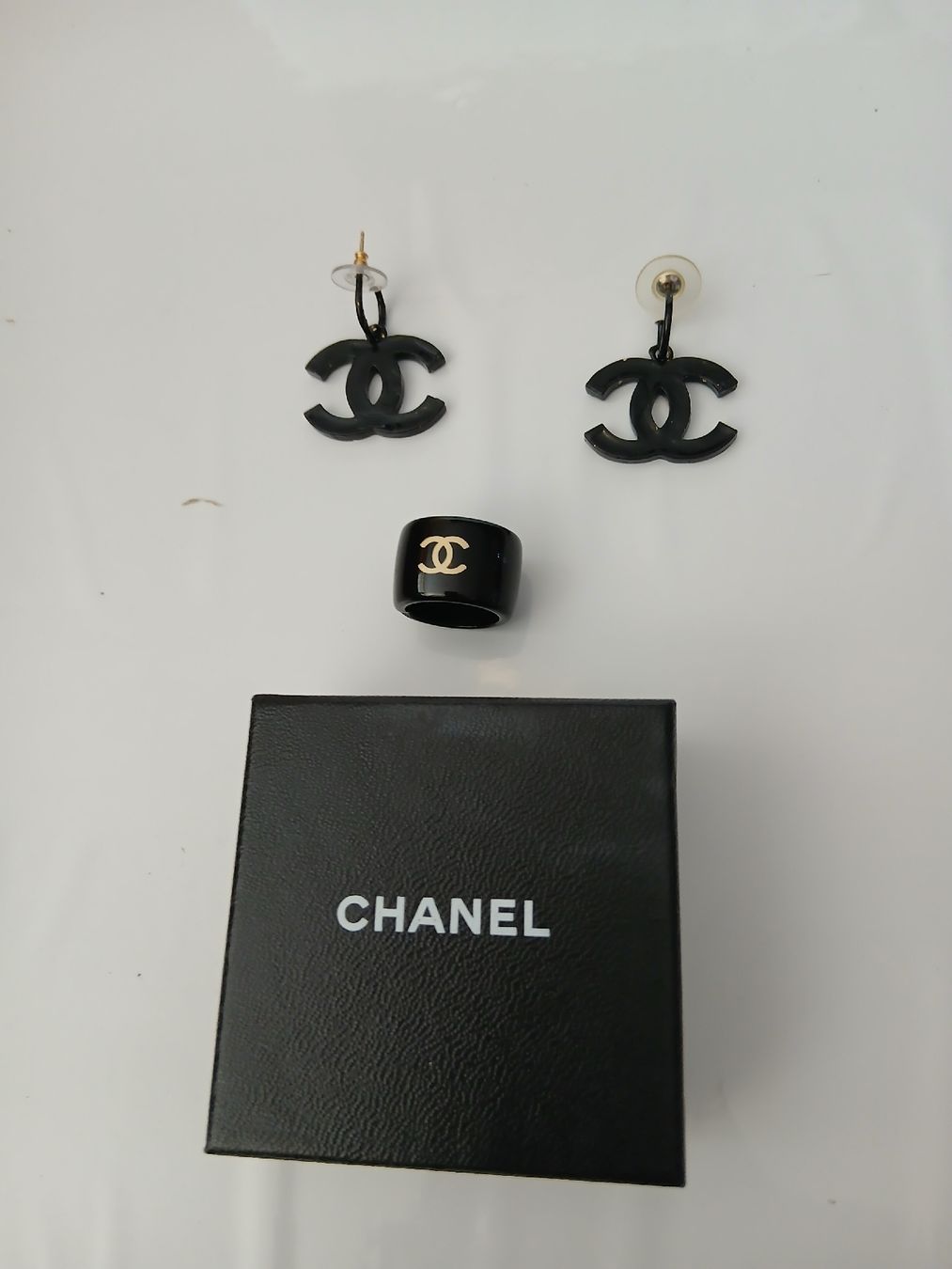 Chanel Ohrringe & -stecker: Chanel Modeschmuck, Ohrring+Ring – Gebraucht aus Zürich von tg4_y65n