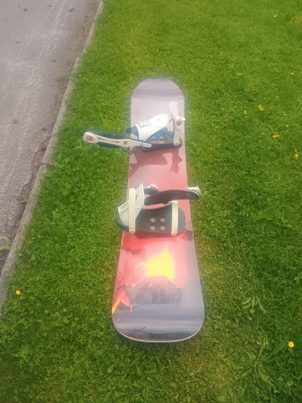 Rossignol Board: Bargain! Snowboard & Boots – Nuovo (secondo la descrizione) da Gstaad venduto da ale_9xcn 6