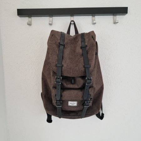 Herschel Retreat Rucksack (älteres Modell)