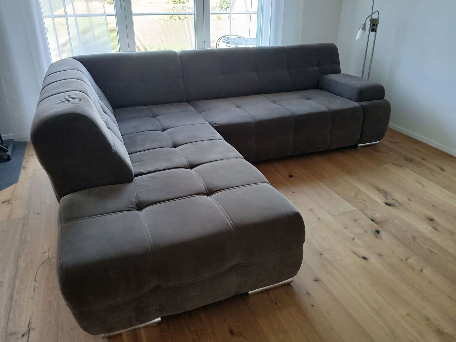 Sofas: Ecksofa Stoff dunkelgrau mit Bettfunktion – D'occasion à Schwellbrunn par jan_h22n