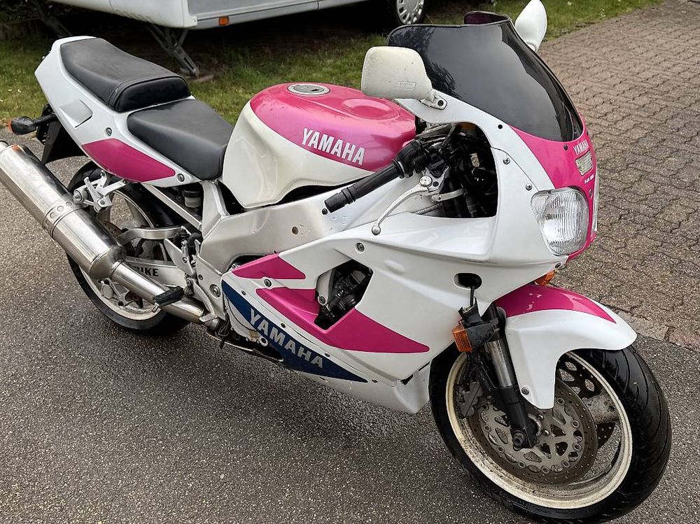 Wunderschne Yamaha Yzf 750 Bild