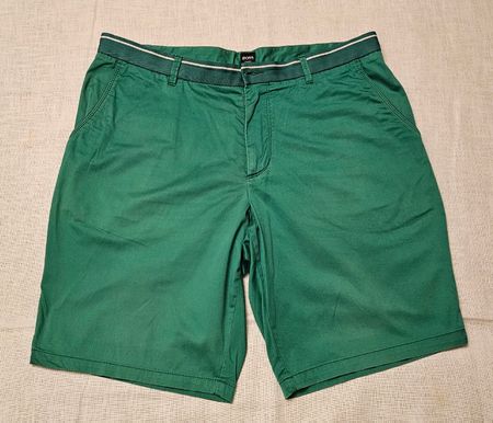 Hugo Boss Herren Shorts Grün – Gr. 52 – Chino Shorts – Top Z