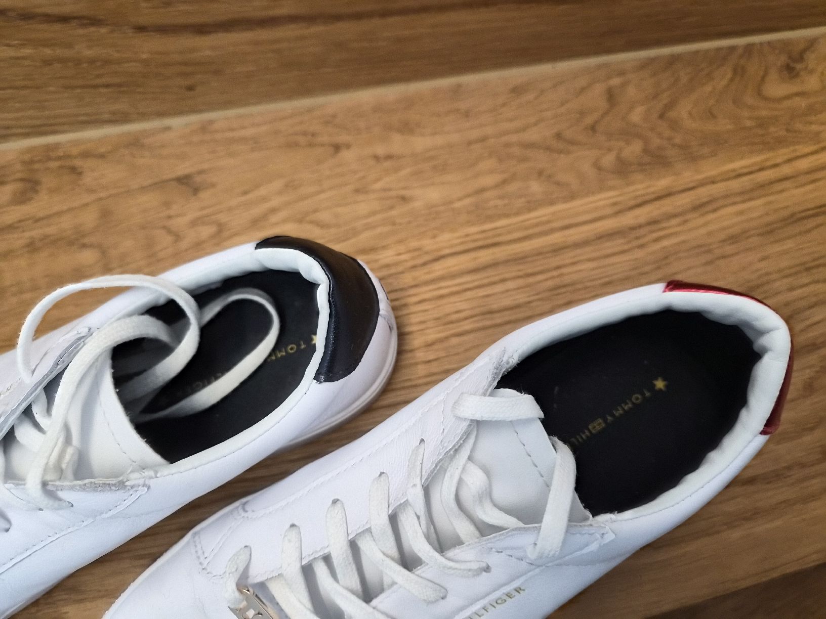 Tommy Hilfiger Scarpe da donna: Tommy Hilfiger Sneaker Weiss Gr. 39 – Usato da Schwarzenberg LU venduto da LadySecondhand 3