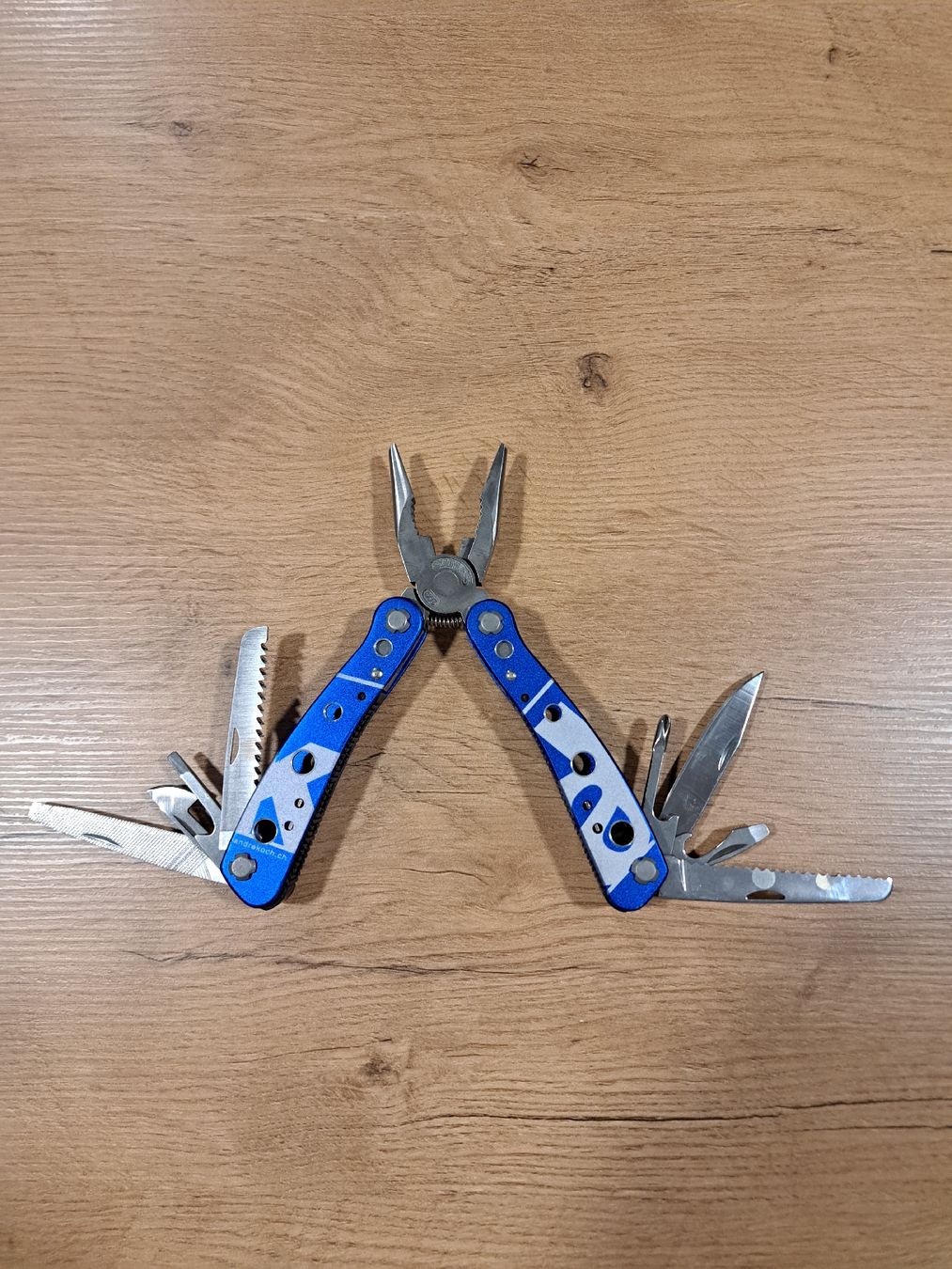 Couteaux de poche: 2 couteaux multifonctons – D'occasion à Tavannes par saca70 3