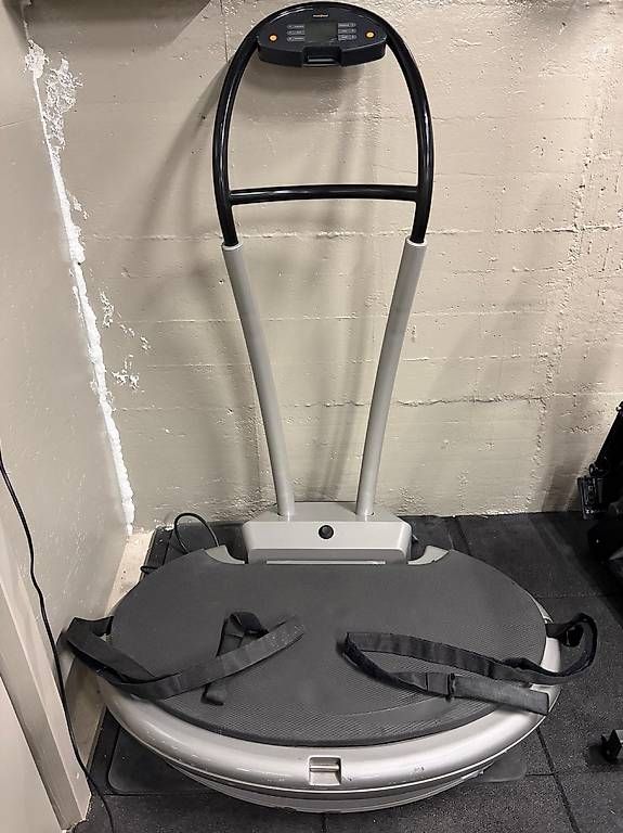 Hometrainer: Profigerät Vibrationsplatte/Power Plate – Usato da Schnottwil venduto da Stockeren 1