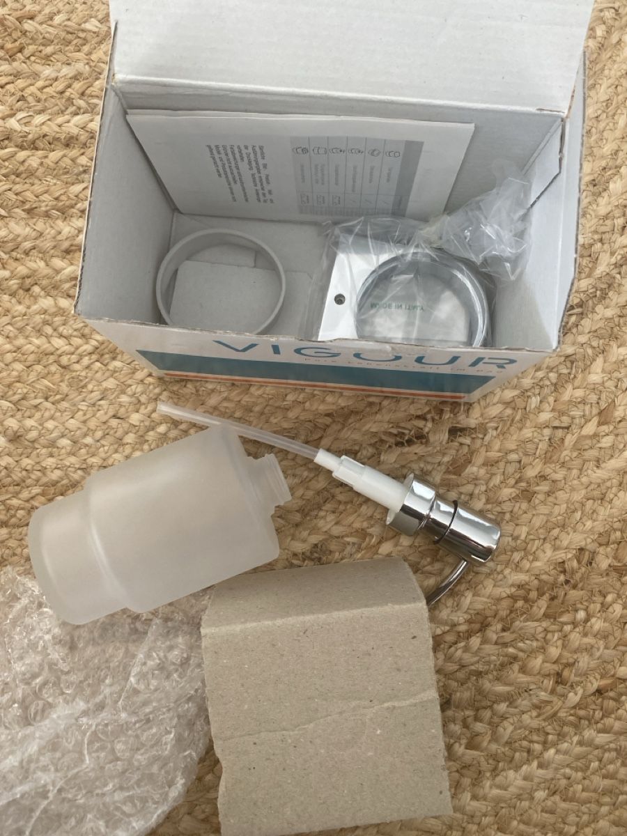 Seifenschalen: VIGOUR derby Flüssigseifenspender – Neu und originalverpackt aus Wallisellen von ik6729 1