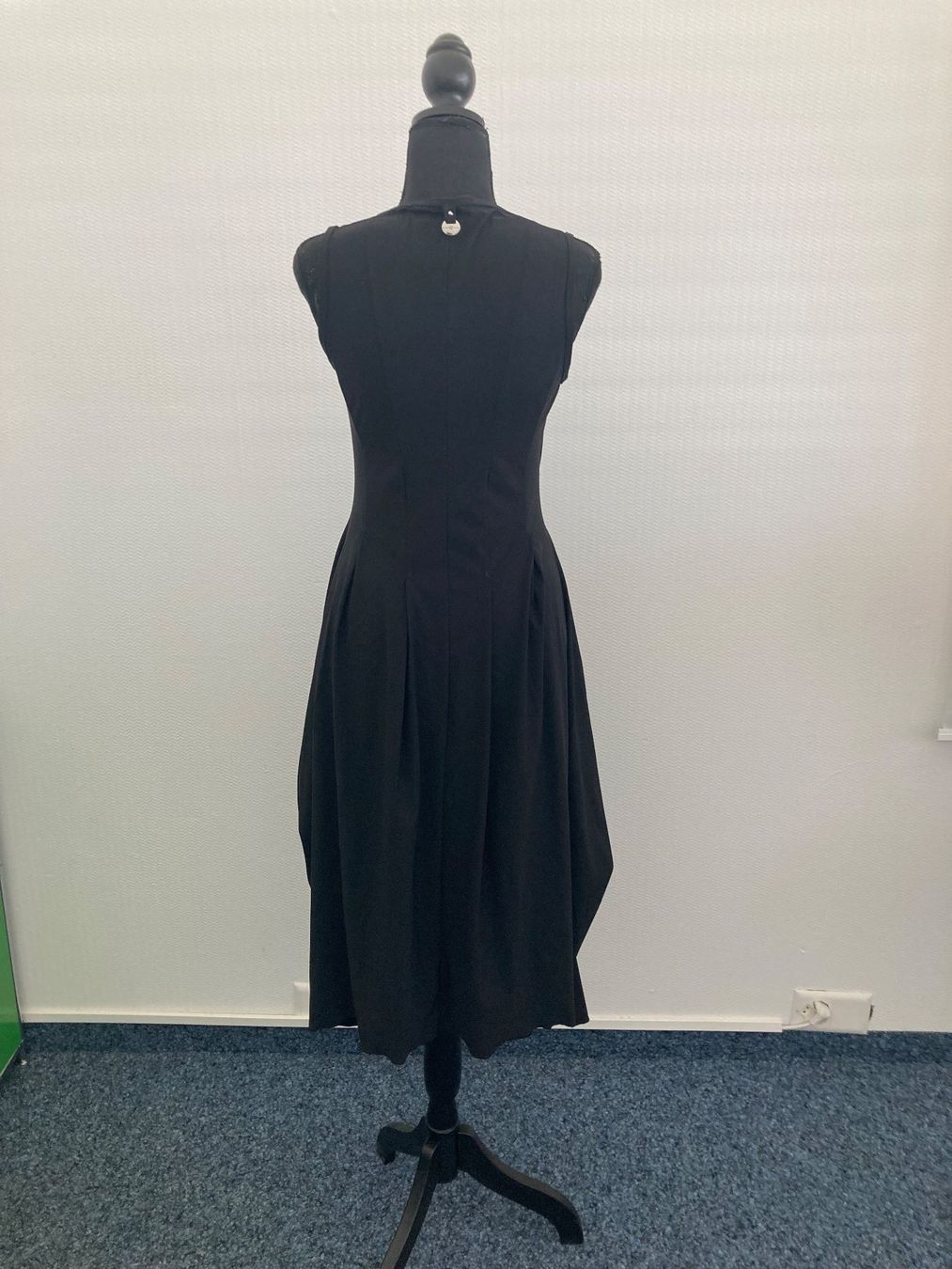 High Robes: HIGH Tech, Maxikleid, Gr. 34, schwarz – Neuf (Voir description) à Dübendorf par Blueprint1 2