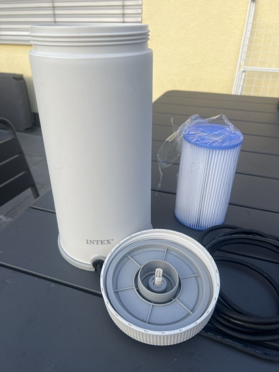 Intex Accessori per Piscine: Filterpumpe Intex inkl. neuem Filter – Usato da Neftenbach venduto da NiRutz 1