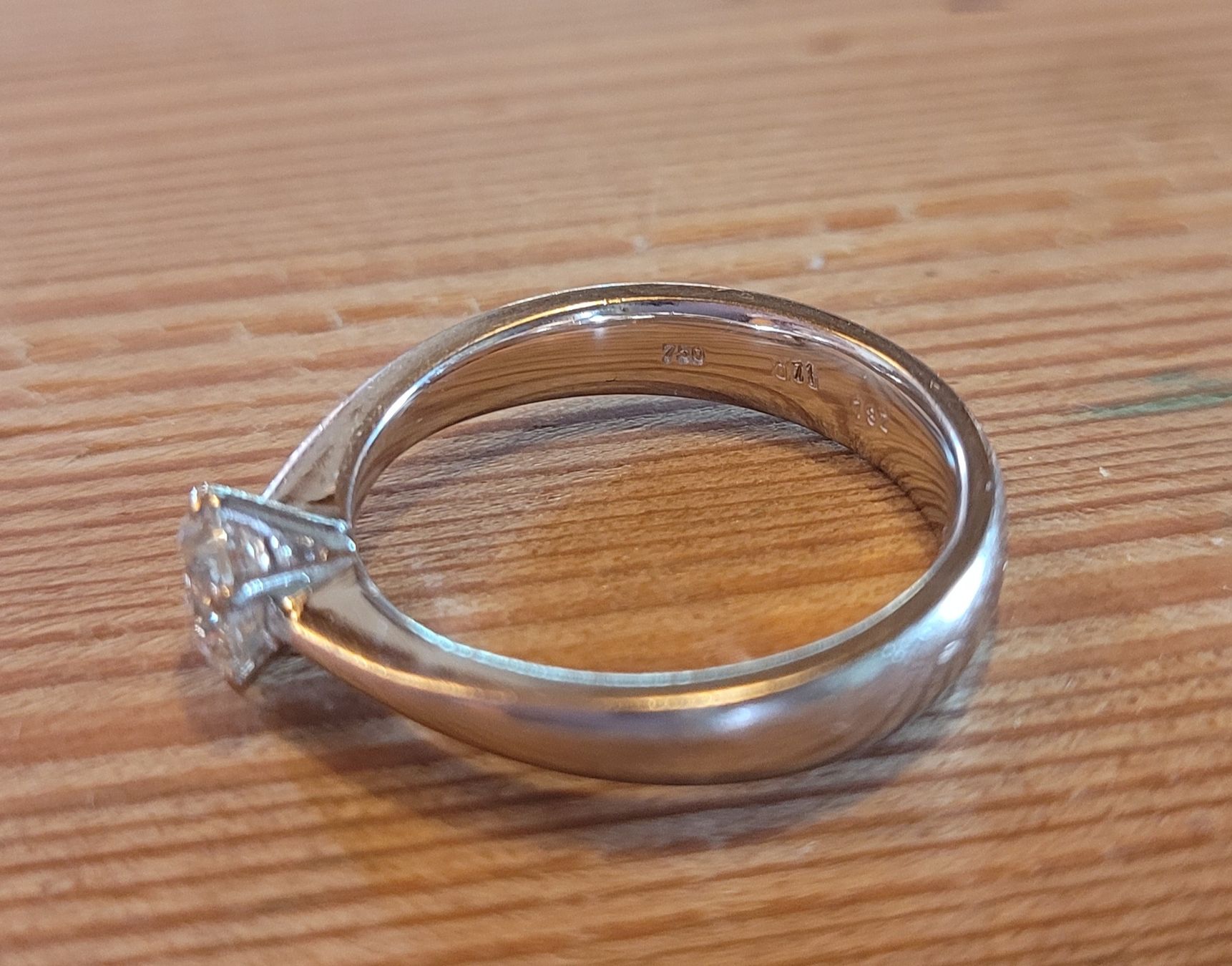 Ringe: Solitär Diamant-Ring Weissgold – Gebraucht aus Gams von kat_lg5l 5