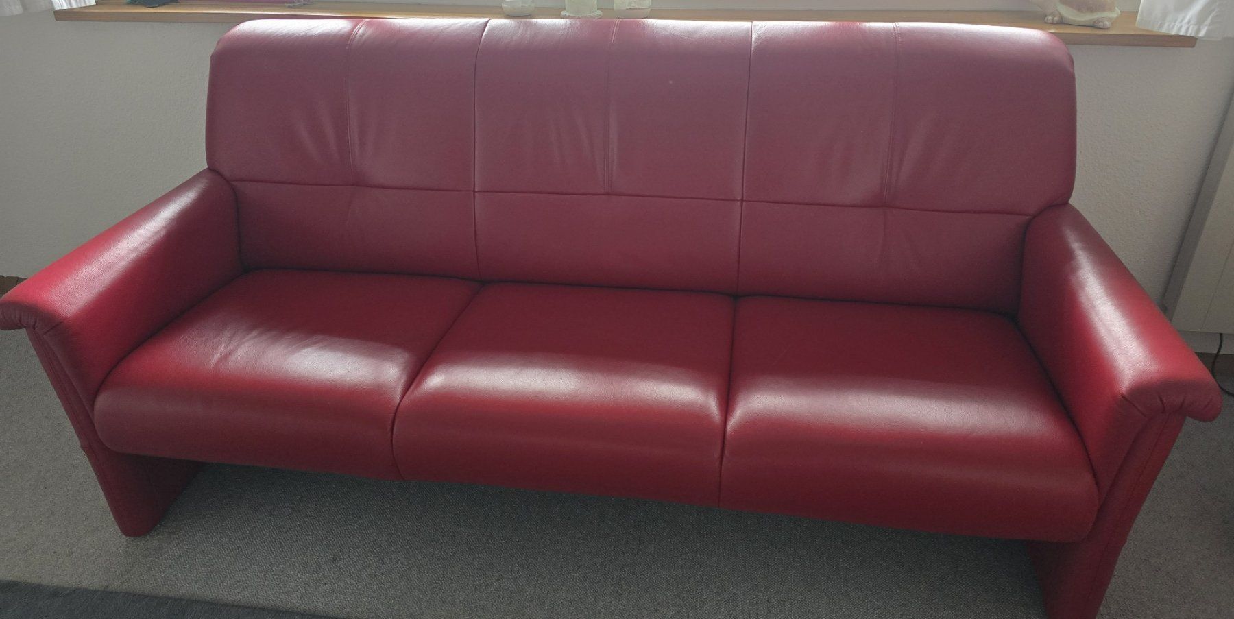 Sofas: Echtleder Sofa rot – Gebraucht aus Sissach von Simili2