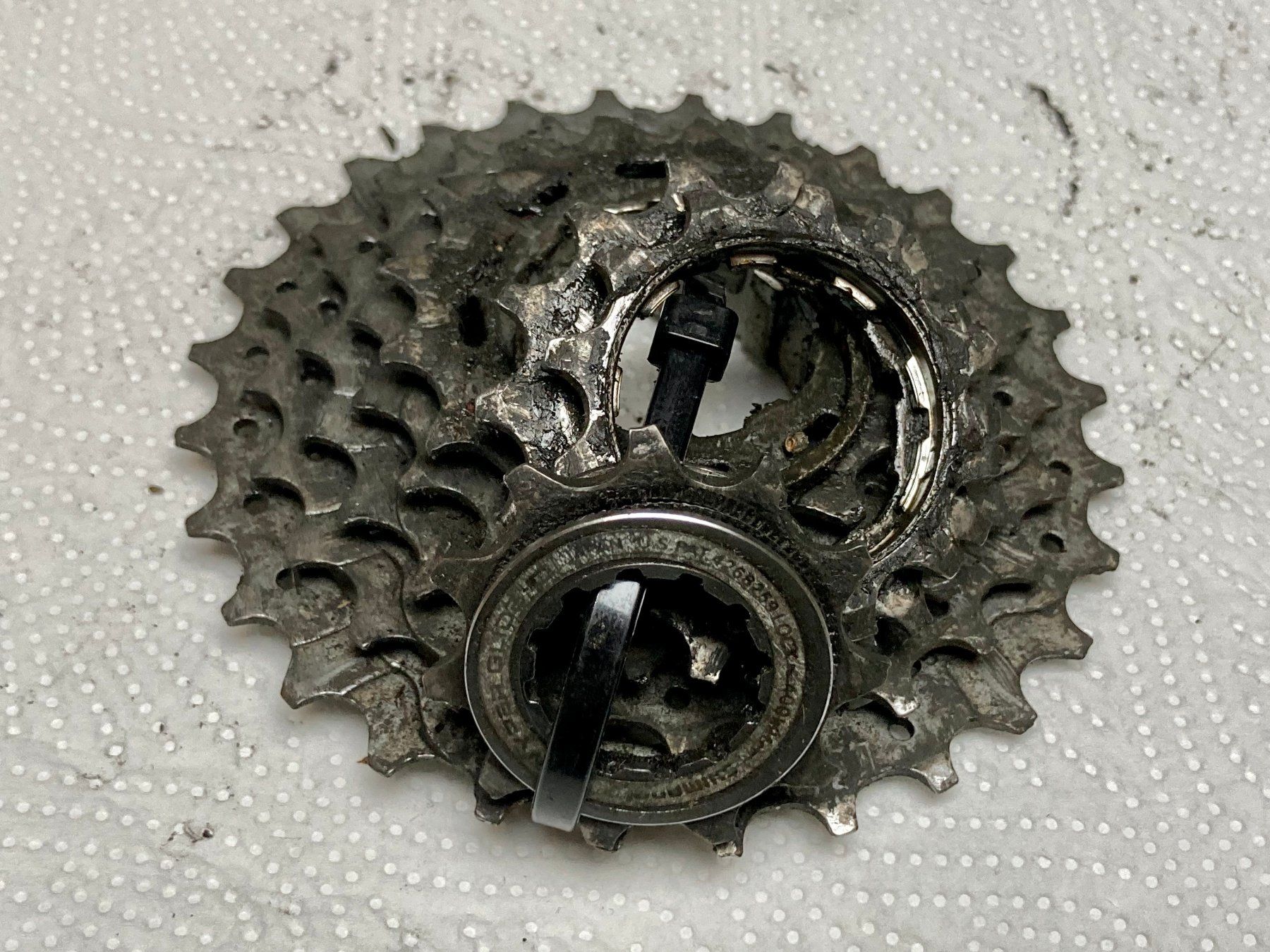 Shimano Ersatzteile: Cassette Shimano HyperGlide / 8 vitesses / 11 - 28T / 265 g. – Gebraucht aus Froideville von EL.YACHT.Okaz