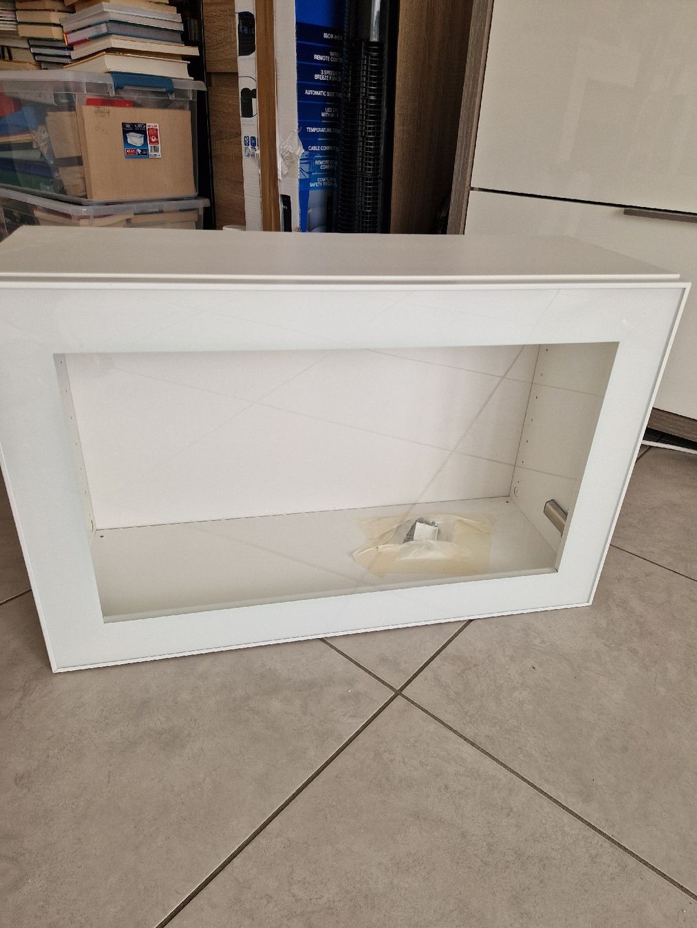Ikea Guardaroba: PENSILE BESTA IKEA – Usato da Lugano venduto da imp_c5zx