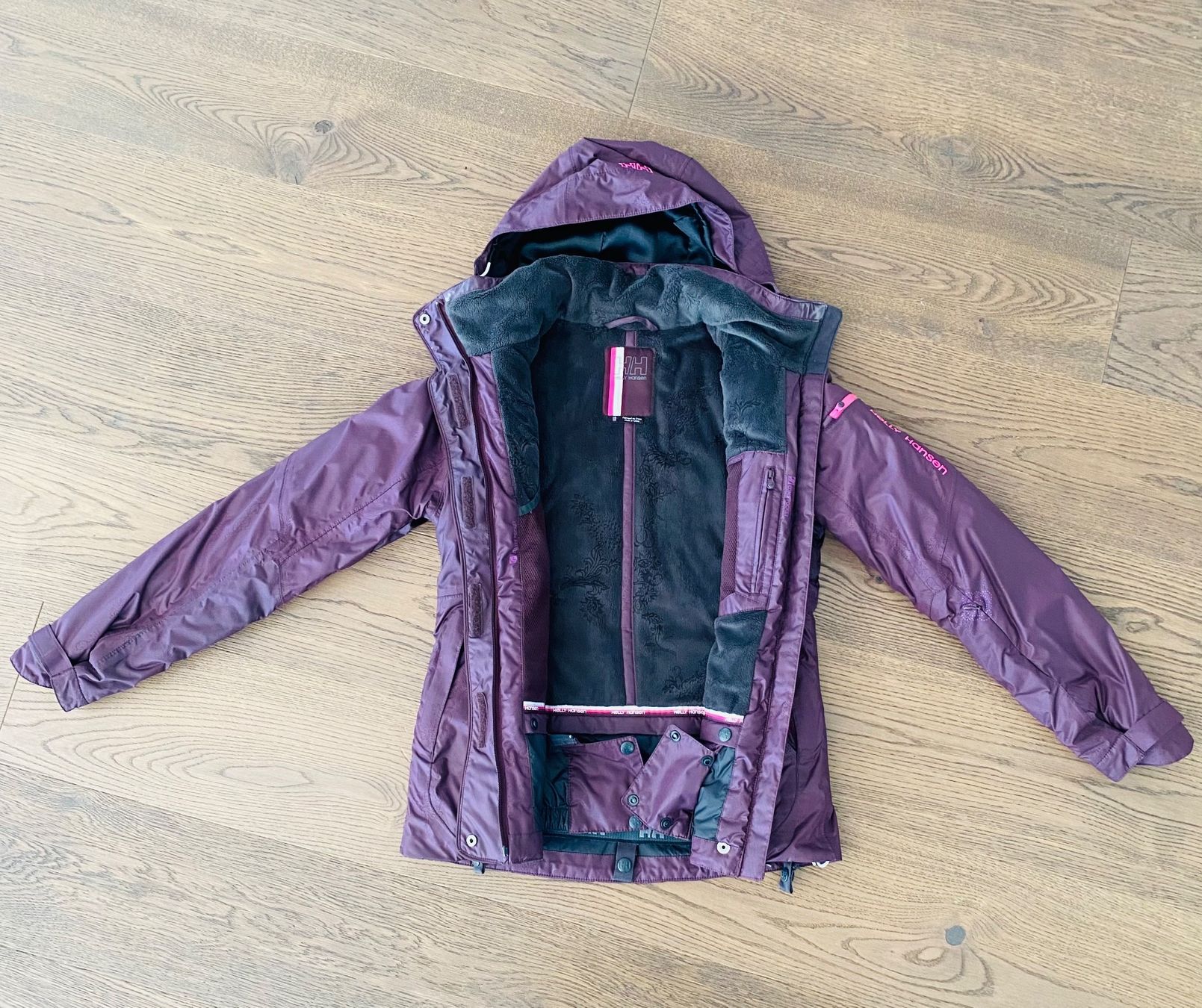 Vestes: Skijacke Helly Hanson – D'occasion à Selzach par TabuB0102