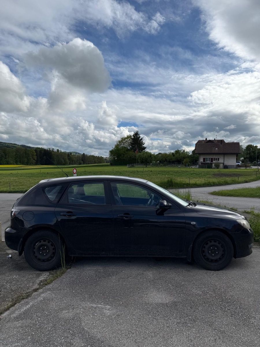 Mazda Automobili: MAZDA 3 1.6D hatchback – Difettoso da Romont FR venduto da Djeb7 2