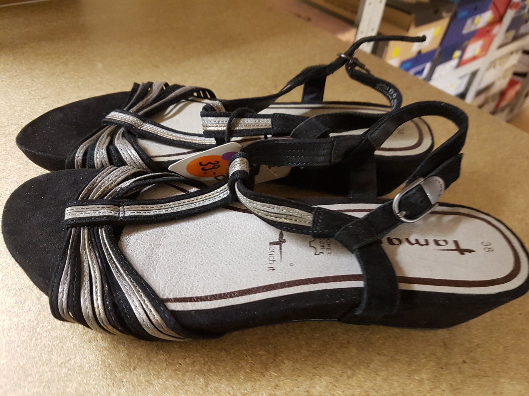 Tamaris Damenschuhe: TAMARIS Keilabsatz Sandalen mit Riemchen Gr. 38 – Neu (gemäss Beschreibung) aus Seuzach von VT-Collections1