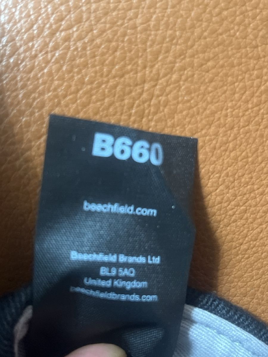 Autres vêtements & accessoires: Kappe im Snapback-Stil (schwarz/grau) von Beechfield.Neu – Neuf (Voir description) à Möhlin par mil_h55x 8