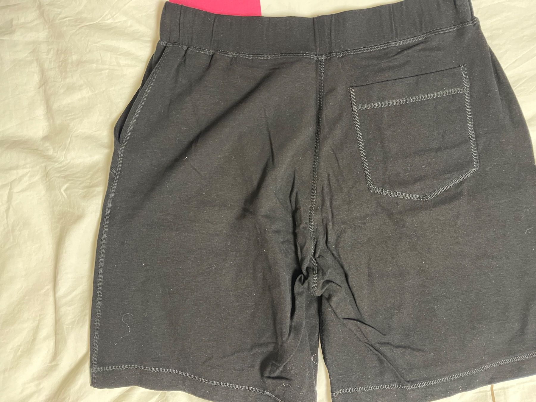 Dsquared2 Pantaloni: Dsquared2 shorts – Nuovo e nell'imballaggio originale da Fislisbach venduto da Brandopfer810 1