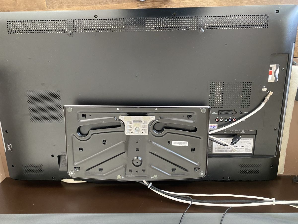 Televisori: Philipps LED TV – Usato da Luzern venduto da Gustav-33 2