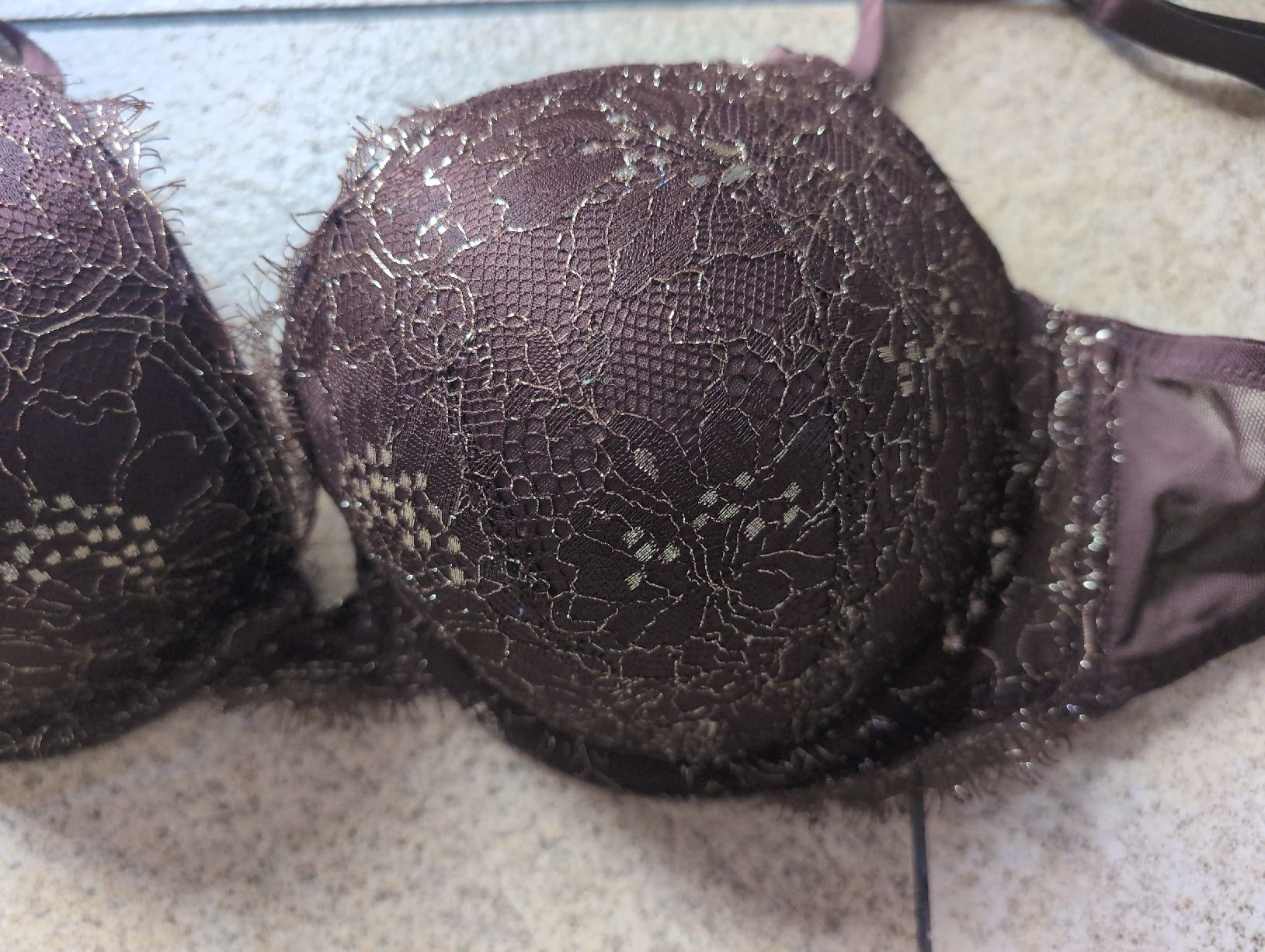 Altra biancheria intima: Victoria's Secret BH, Grösse 75E, push-up – Usato da Besenbüren venduto da ram_z8pp 1