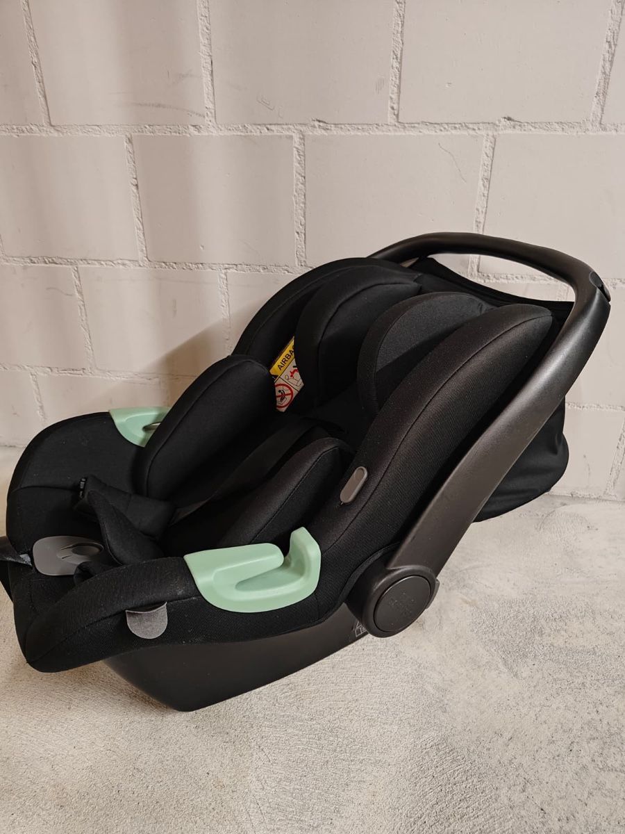 ABC Design Seggiolini per auto: ABC DESIGN Babyschale Tulip i-Size mit Isofixbasis – Usato da Aesch BL venduto da Molny