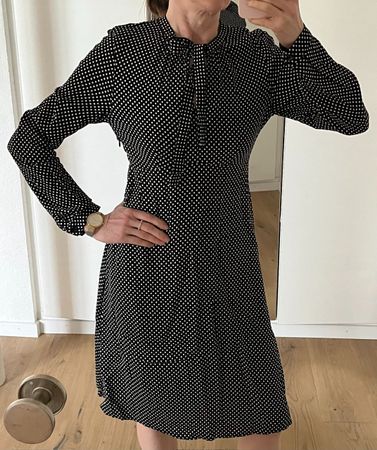 schwarzes Punktkleid, Grösse 34/XS, sehr guter Zustand