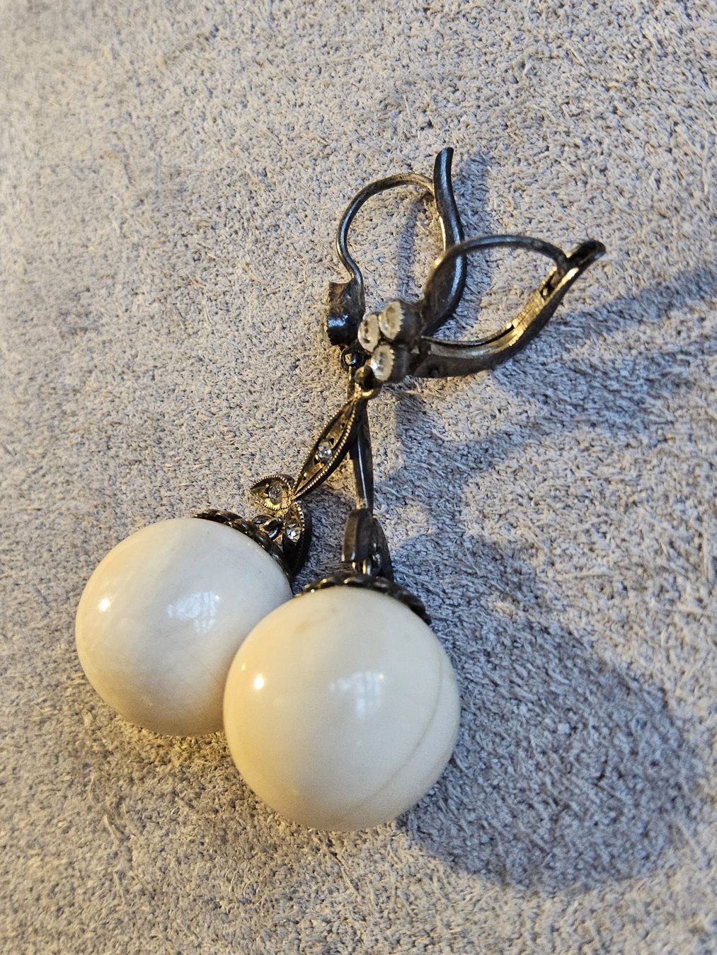 Orecchini pendenti & Orecchini a lobo: Antike exquisite Ohrhänger mit Bein /Glas, ca 1900 – Usato da Zürich venduto da gutsan 2