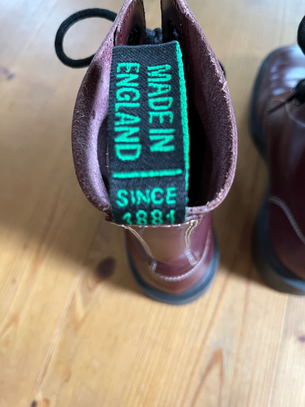 Dr. Martens Scarpe da uomo: SOLOVAIR Boot Bordeauxrot Gr 38.5 – Usato da Zürich venduto da Joining_pisces 2