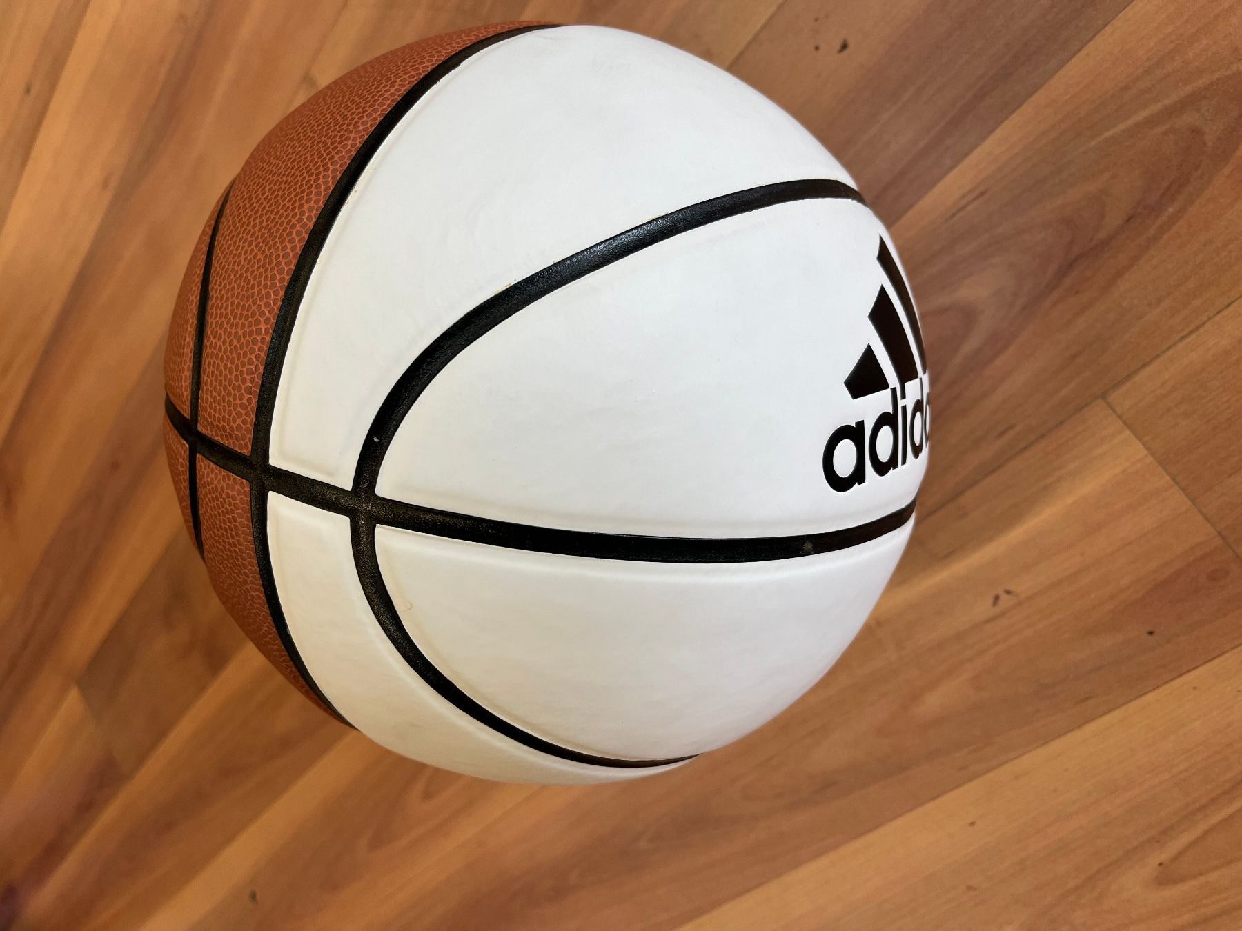 Adidas Bälle: Adidas Basketball "half design", Gr.7, fabrikneu – Neu und originalverpackt aus Adliswil von vette56 3