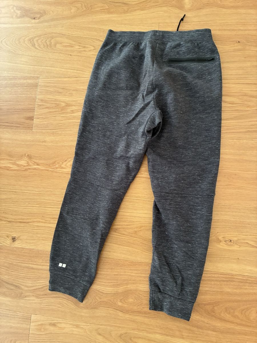 Pantalons: Hose – Neuf (Voir description) à Bassersdorf par secondhand_clothing 1