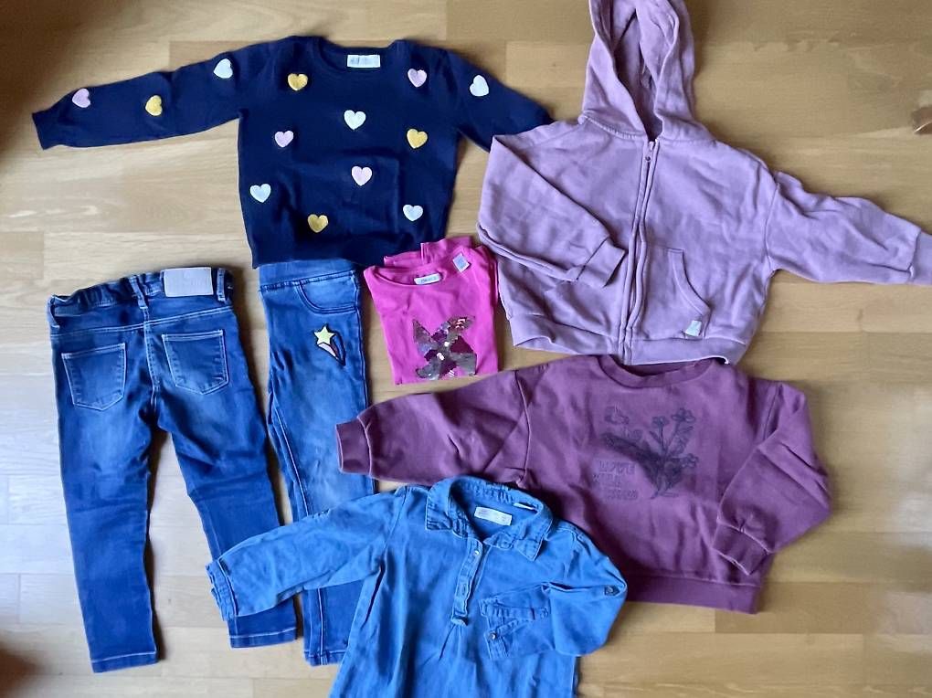 Lotti & Set di vestiti: Kleiderpaket Mädchen 98/104 – Usato da Basel venduto da Tulipana_Miao