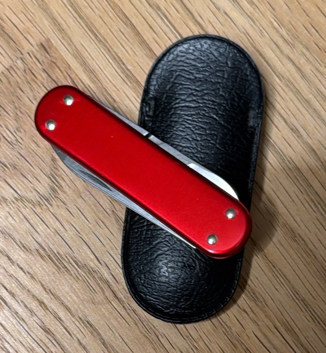 Victorinox Coltelli tascabile: VICTORINOX SACKMESSER MIT ETUI – Usato da Zürich venduto da Frei-Occasionen 2