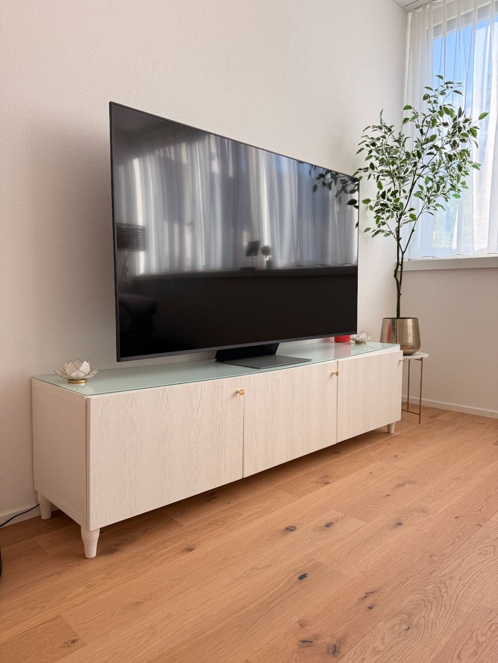 Ikea TV Möbel: TV Sideboard, BESTA Ikea – Gebraucht aus Baden von giu_7995