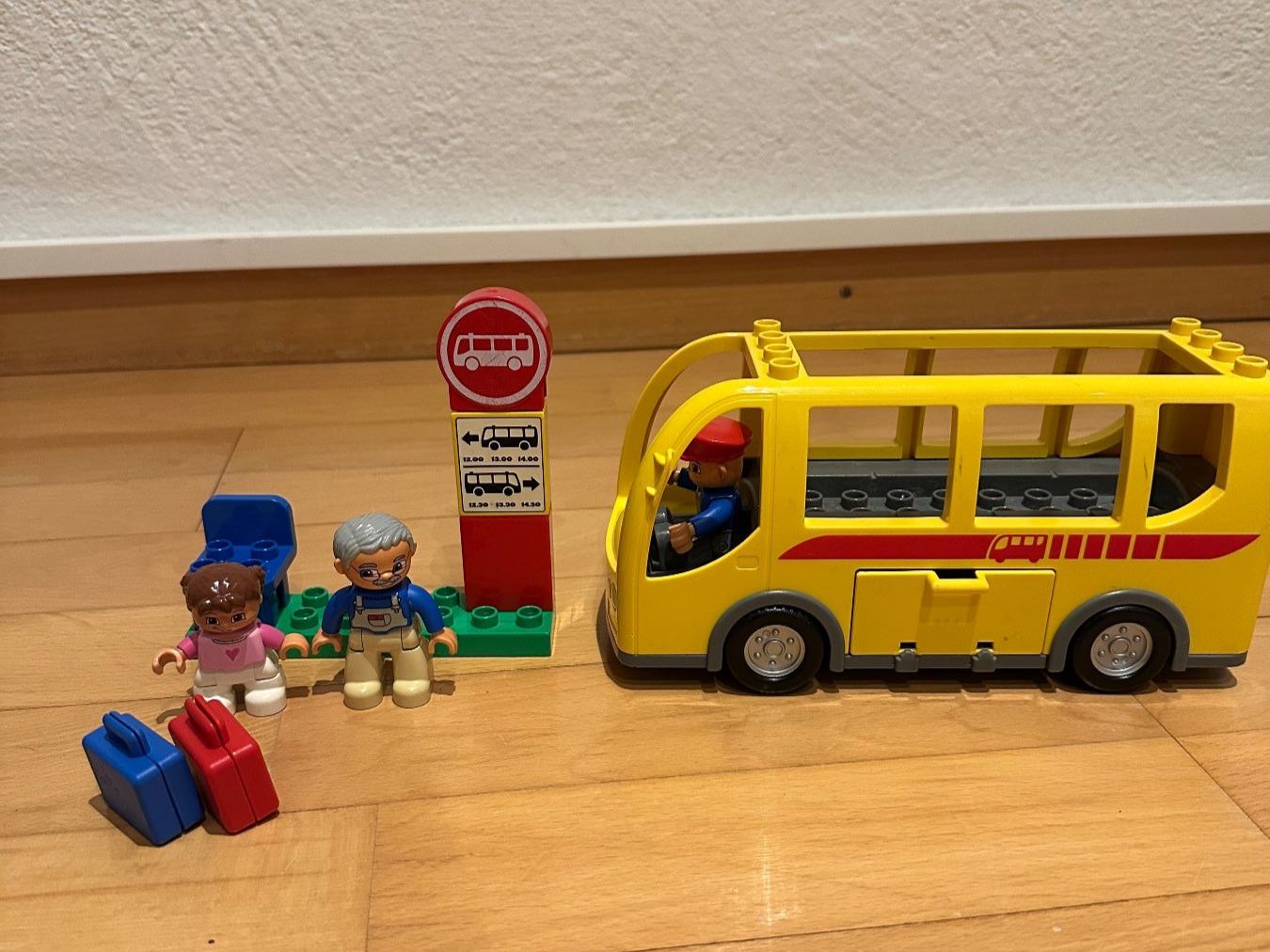 Giocattoli: Lego Duplo Bus 5636 – Usato da Ziefen venduto da elika 1