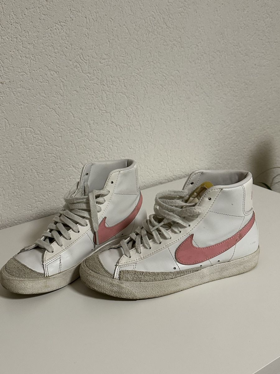 Nike Scarpe da donna: Nike blanche et rose – Usato da Gland venduto da sylvie028