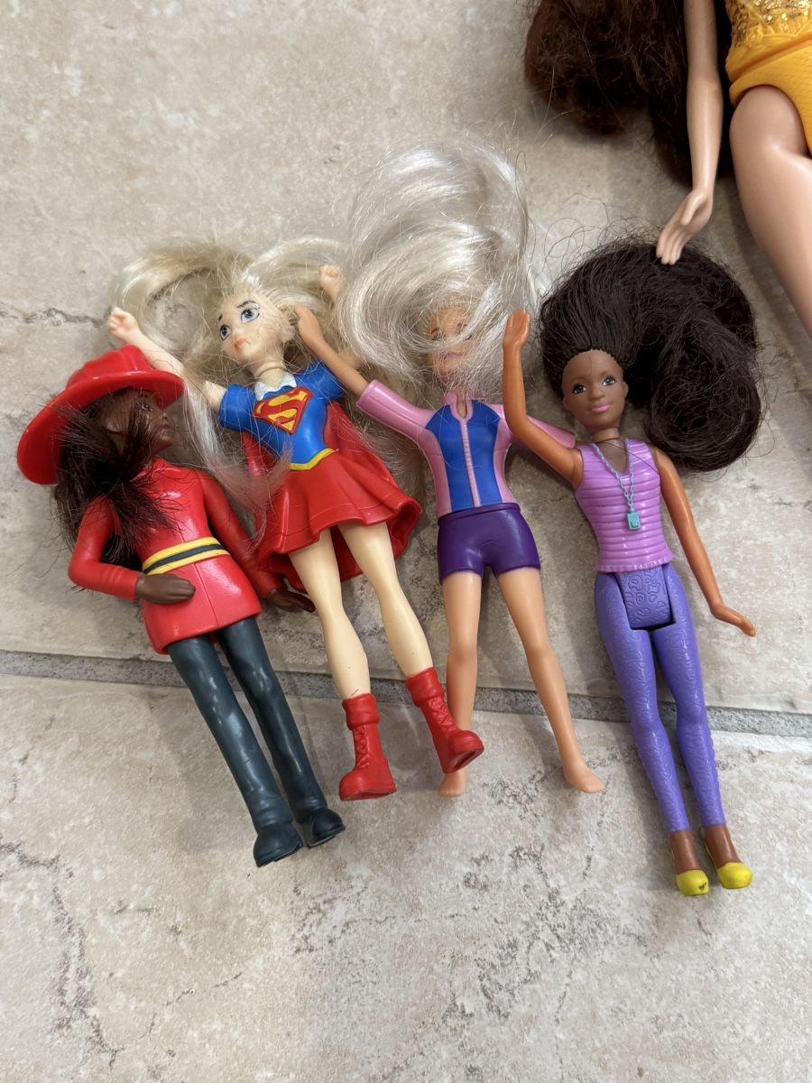 Bambole: LOT BARBIE – Usato da Bedano venduto da VBimby 4