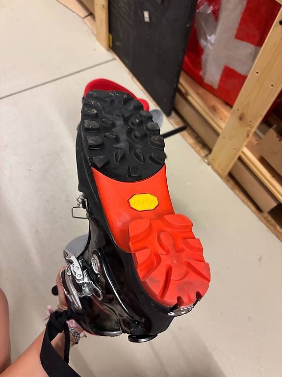 Chaussures hommes: Touren Skischuhe Männer – D'occasion à Meilen par larakuppel 1