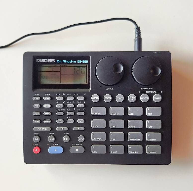 Boss Musikinstrumente: Boss DR-660 Dr. Rhythm Drum Machine – Gebraucht aus Delémont von PeragineC