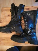 Hohe, schwarze Schnürboots, Gr. 38