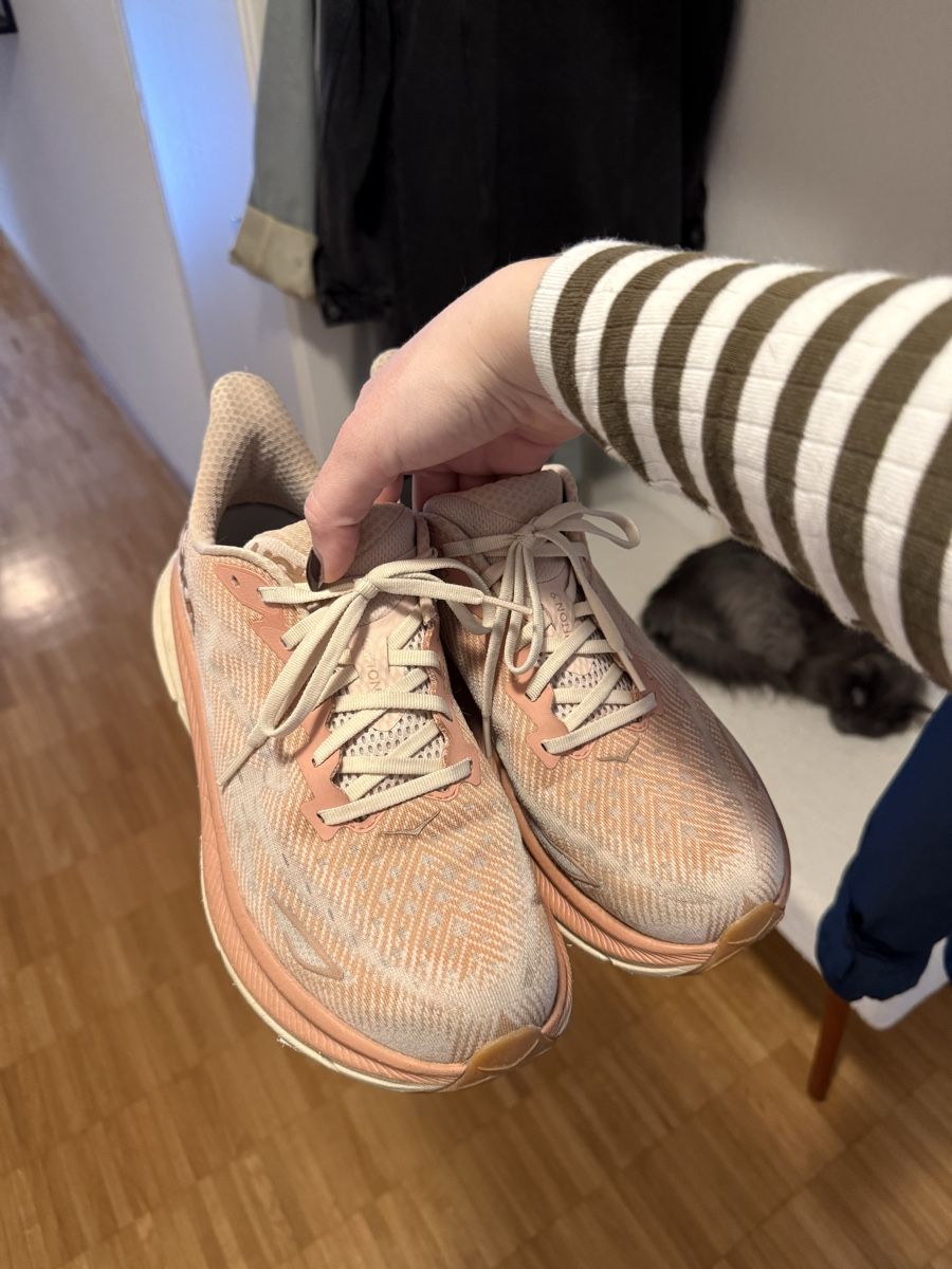 Hoka One One Scarpe da uomo: HOKA - Schuhe Gr. 44 – Usato da Tobel venduto da luna_980911