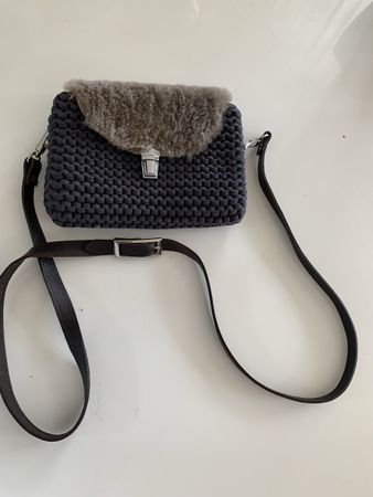 Strick-Tasche mit Fell-Detail, Grau,  Leder neu!