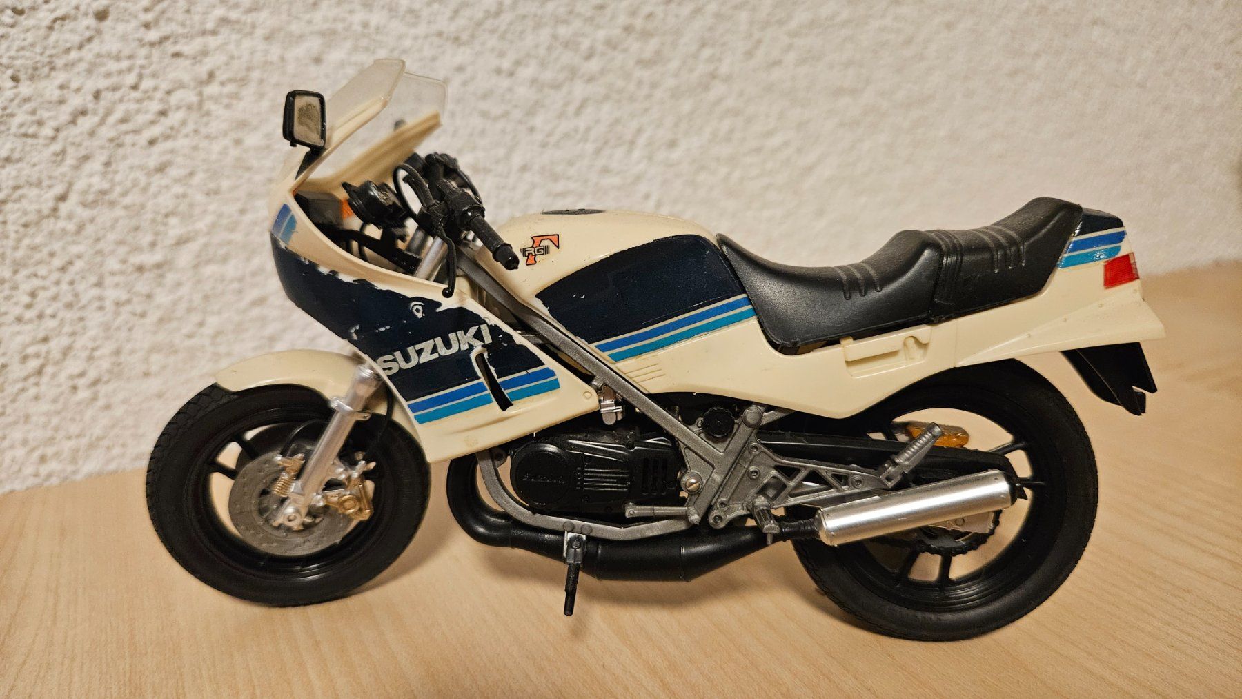 Kit di modellismo & Modellini statici: Suzuki RG250 Gamma Modell – Usato da Jona venduto da ASMARADO 1