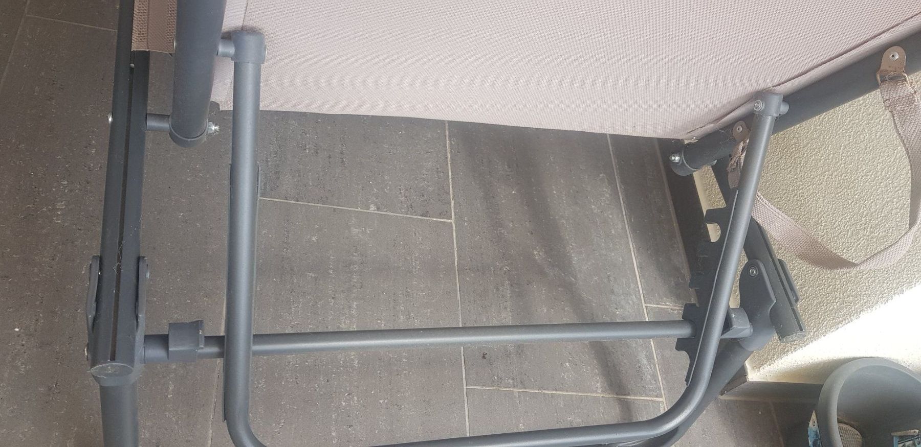 Chaises longues: Liegestuhl mit Sonnendach ab 1Fr !! – D'occasion à Embrach par Antonloeffel 7